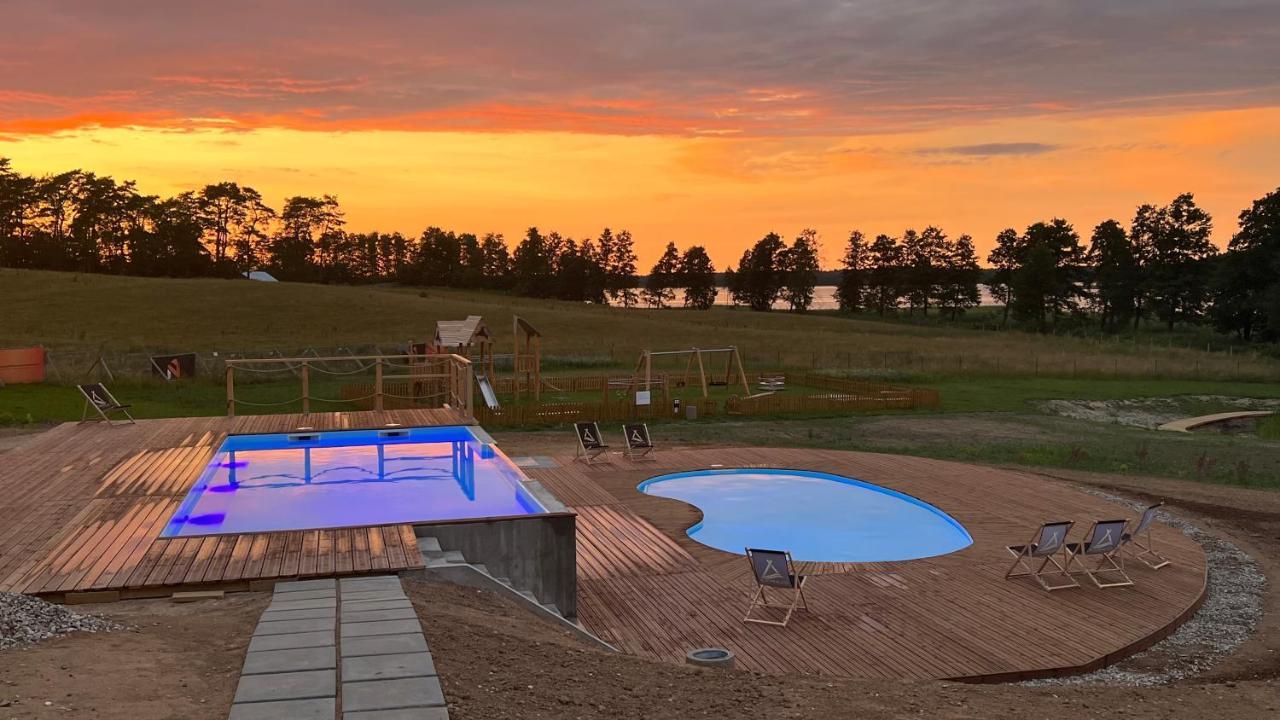 Hotel Wioska Wakacyjna Glamila à Sterławki Wielkie Extérieur photo